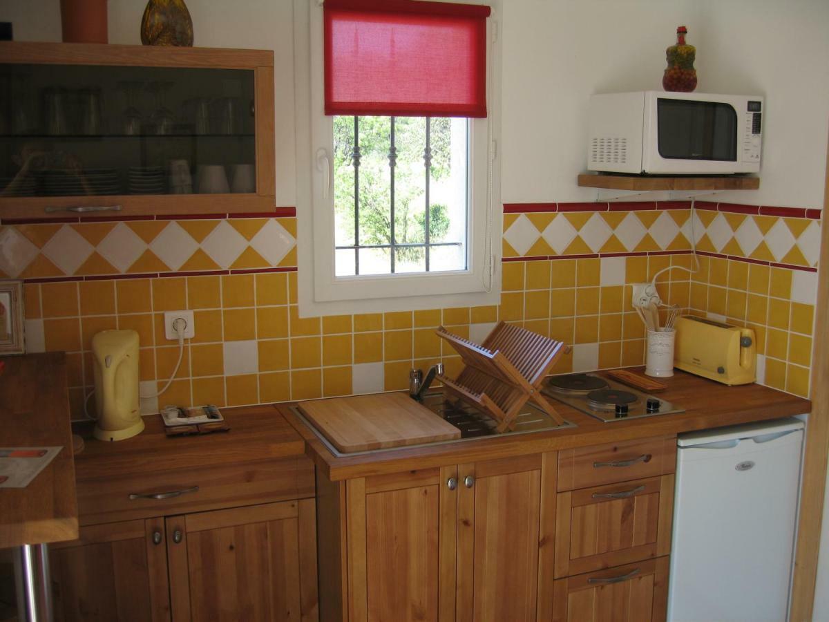 La Cigale Sous L'Olivier Bed & Breakfast Le Castellet  Bagian luar foto